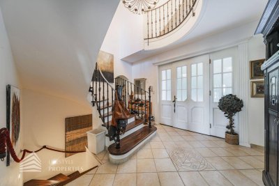 Wunderschöne Villa mit Pool und weitläufigem Grundstück, Nähe Pressbaum