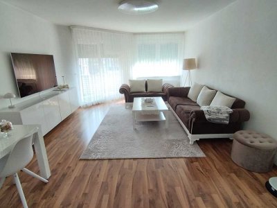 Helle zentrale  3Zimmer Wohnung zu verkaufen 92qm 2x Balkon + TG