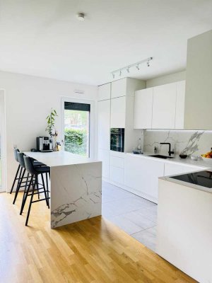 Moderne 4-Zimmer-Gartenwohnung mit 165 m² Garten und hochwertiger Ausstattung