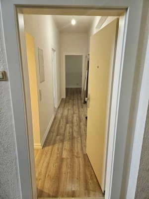 Erstbezug nach Renovierung, Hochparterre-Wohnung in Düsseldorf