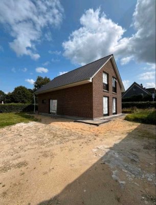 Modernes Einfamilienhaus (Neubau, KfW-Effizienzhaus 40+) zur Erstvermietung - Viebrockhaus
