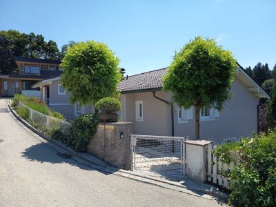 Variabel nutzbares Ein- bis Dreifamilienwohnhaus, Bestlage (Wartberghöhe) Aufstockung möglich