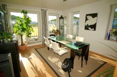 ***** Luxus-Penthouse mit Dach-Terrasse und Marmor-Bad! Und 2 Stellplätze! *****