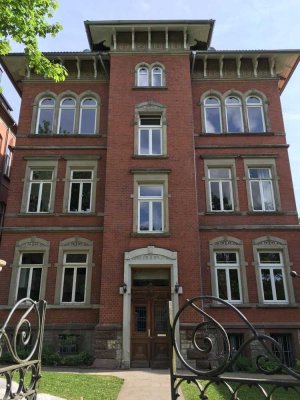 Beste Lage! Kernsanierte Altbauwohnung mit 5Zi sowie Balkon, Homzofen und EBK in Göttingen