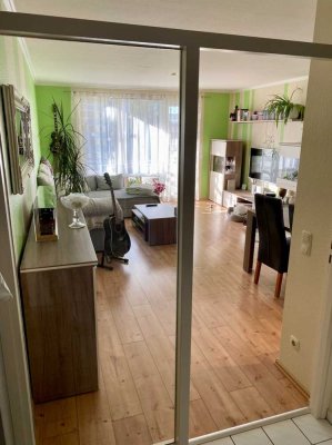 Ansprechende 2-Zimmer-Wohnung mit Balkon und EBK in Langenfeld (Rheinland)