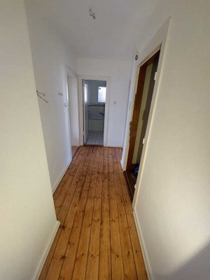 Wohnen auf Zeit bis zum 31.05.2026 Dann müssen Bad, Heizung, Dach und Elektrik erneuert werden.