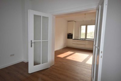 DÜSTERNBROOK!! Große, neu renovierte 2,5 Zi. in bester Lage!! Mit Garage!!