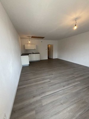 Helle 1-Zimmer-Wohnung mit Südbalkon – Zentrale, ruhige Lage