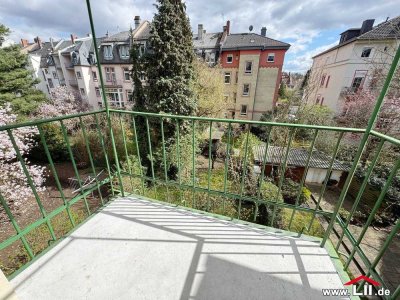 Charmanter Altbau mit Gartenblick – großzügige 4-Zimmer-Wohnung in Niederrad