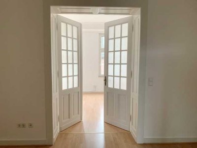 Sehr gefragte Altbauwhg. mit wunderschönen Altbauelementen in begehrter Lage von D-dorf Pempelfort!