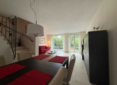 Elegantes und helles Reihenmittelhaus mit Blick ins Grüne
