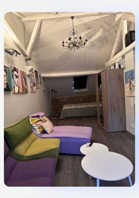 Ansprechende und gepflegte 1-Zimmer-Dachgeschosswohnung mit Balkon in Stolberg