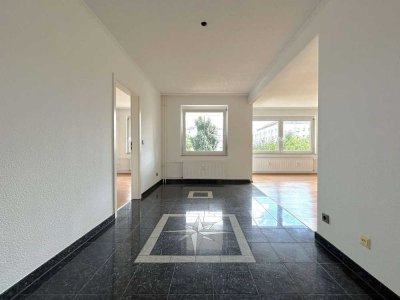 Renoviert - Wunderschöne 3,5 Zimmerwohnung mit Balkon