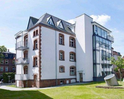 Moderne 2-Raum-Wohnung mit Balkon und Einbauküche im Marburger Südviertel