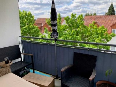 ***Helle Dachgeschosswohnung zu vermieten**
