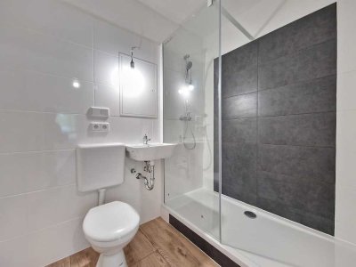 Viel Platz für die ganze Familie oder die WG! 4-Zimmer-Wohnung I 1. OG I Wir renovieren!