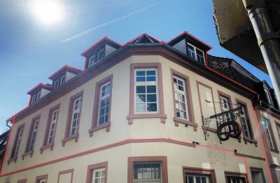 Großzügige 7-Raum-Altbauwohnung mit Balkon im Herzen von Hirschhorn – 156 m² auf zwei Etagen