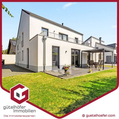 NEUER PREIS! Neuwertig und bezugsfrei! Zweifamilienhaus mit Garten, Balkon, 2 Einbauküchen u. Garage