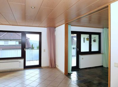 Großzügige 3 1/2 Zimmer-EG-Wohung mit EBK u. Balkon in Winnenden (TO Breuningsweiler)