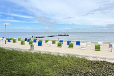 Meerblick-Ferienwohnung direkt am Strand + Tiefgaragenstellplatz