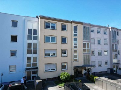 Attraktive, frisch sanierte 4-Zimmer-Wohnung mit großem Balkon, Photovoltaikanlage und Stellplatz!