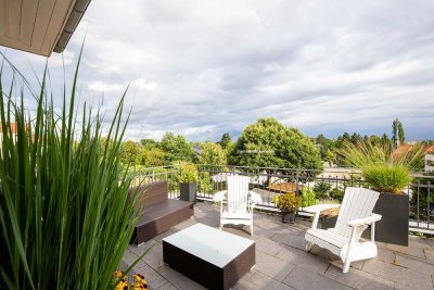 HOCHWERTIGE WOHNUNG MIT GROSSER DACHTERRASSE IN IDYLLISCHER LAGE !