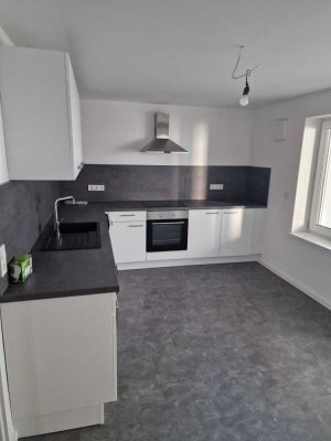 Exklusive 3 Zimmer Wohnung, EBK, Terrasse, Erstbezug