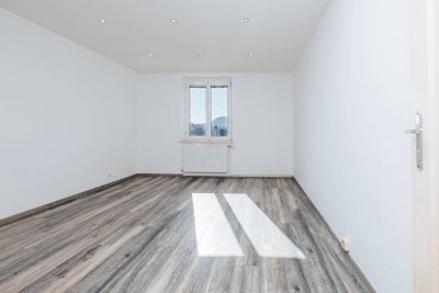 KEINE PROVISION I MODERNISIERT I HOCHWERTIGE BADEWANNE I DESIGN-EINBAUKÜCHE I BAHNHOFSNAH I HAUSTIERFREUNDLICH I MODERNER WOHNSTIL I DURCHDACHTER GRUNDRISS I PROJEKT WOHNEN I
