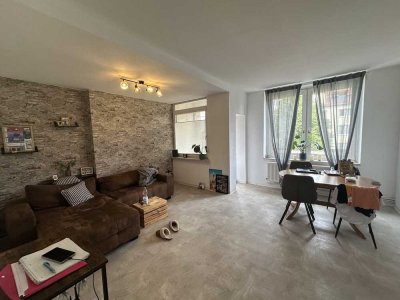 3-Zimmer-Wohnung mit großem Balkon und Einbauküche in der Nähe Herrenhäuser Markt.