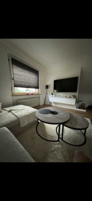 Großburwedel - Moderne Mansarde(DG)-Wohnung mit gehobener Ausstattung in zentraler Lage