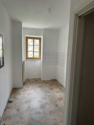 Zauberhafte Dreiraum-Wohnung mit interessantem Schnitt!