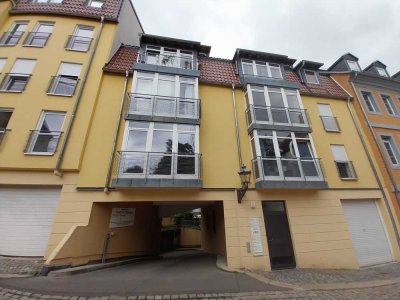 Großzügige 2-Raum-Wohnung direkt im Zentrum mit Aufzug, Einbauküche geschenkt!