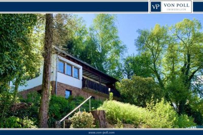 MODERNISIERTES EINFAMILIENHAUS MIT WEITLÄUFIGEN GRUNDSTÜCK