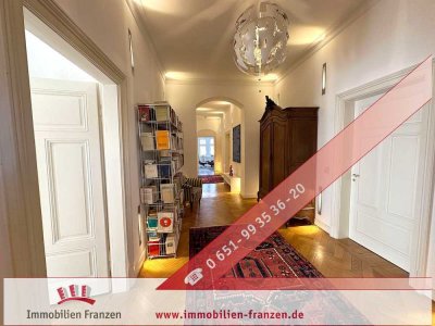 Außergewöhnlich schöne, große und sehr hochwertige Altbauwohnung in ruhiger Innenstadtlage, mit Gara