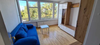 Geschmackvolle Wohnung mit drei Zimmern in Ottobrunn (möbliert)