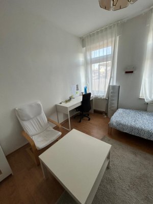 Gemütliches möbliertes Zimmer in zentraler Lage ?