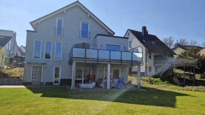 Modernes, freistehendes Einfamilienhaus mit Einliegerwohnung und großem Grundstück in Bochum-Stiepel