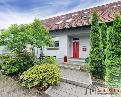 **RESERVIERT** Luxuriöses Reihenmittelhaus mit Garage und PV-Anlage in ruhiger Wohnlage!