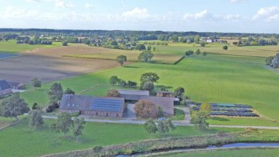 Resthof im Außenbereich von Hamminkeln-Brünen – Wohnen und Arbeiten an der Issel
