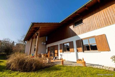 RE/MAX - Großzügiges Haus zum Kaufen mit spanischem Flair!