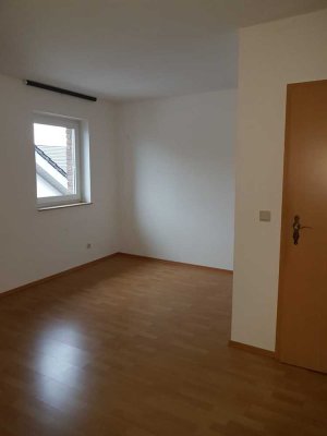 700 € - 75 m² - 2.0 Zi.