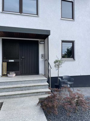 Großzügige und hochwertig modernisierte Doppelhaushälfte mit exklusivem Wellness-Bad
