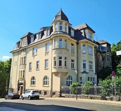 stilvolle renovierte 2 -Raum-Wohnung mit EBK