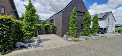 BEREITS RESERVIERT - Geräumiges 6-Raum-Einfamilienhaus mit EBK in Erkelenz