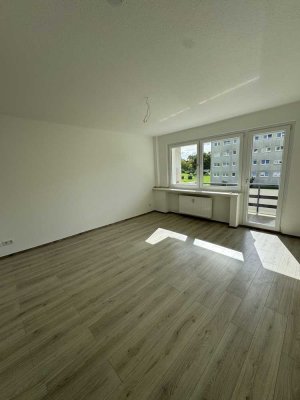 helle 3 Zimmerwohnung mit Balkon*