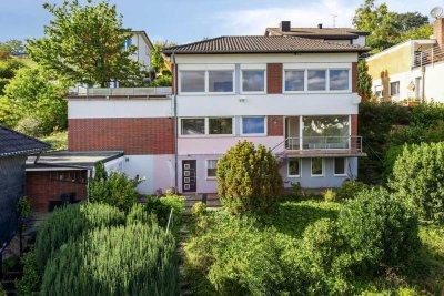 Haus in Höhenlage mit Baugrundstück & Ausbaupotenzial -Wachtberg-Niederbachem-