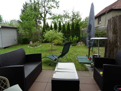 Vierraumwohnung mit Terrasse, Garten u. Einbauküche