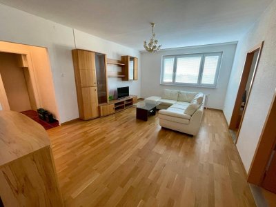 82 m² Wohnung möbliert, 3 Zimmer, Kellerabteil, Parkplatz