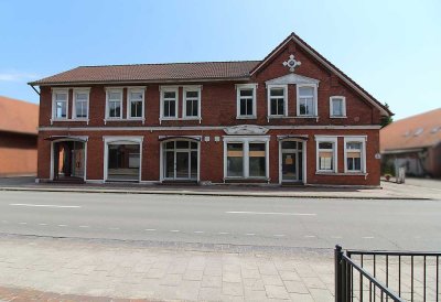 Großes Wohn- und Geschäftshaus – drei Ladenlokale, fünf Wohnungen im Zentrum von Westoverledingen!