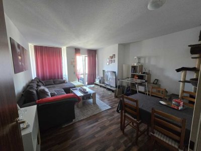 Helle 3-Zimmer-Wohnung  im 3. OG mit Balkon und Aufzug